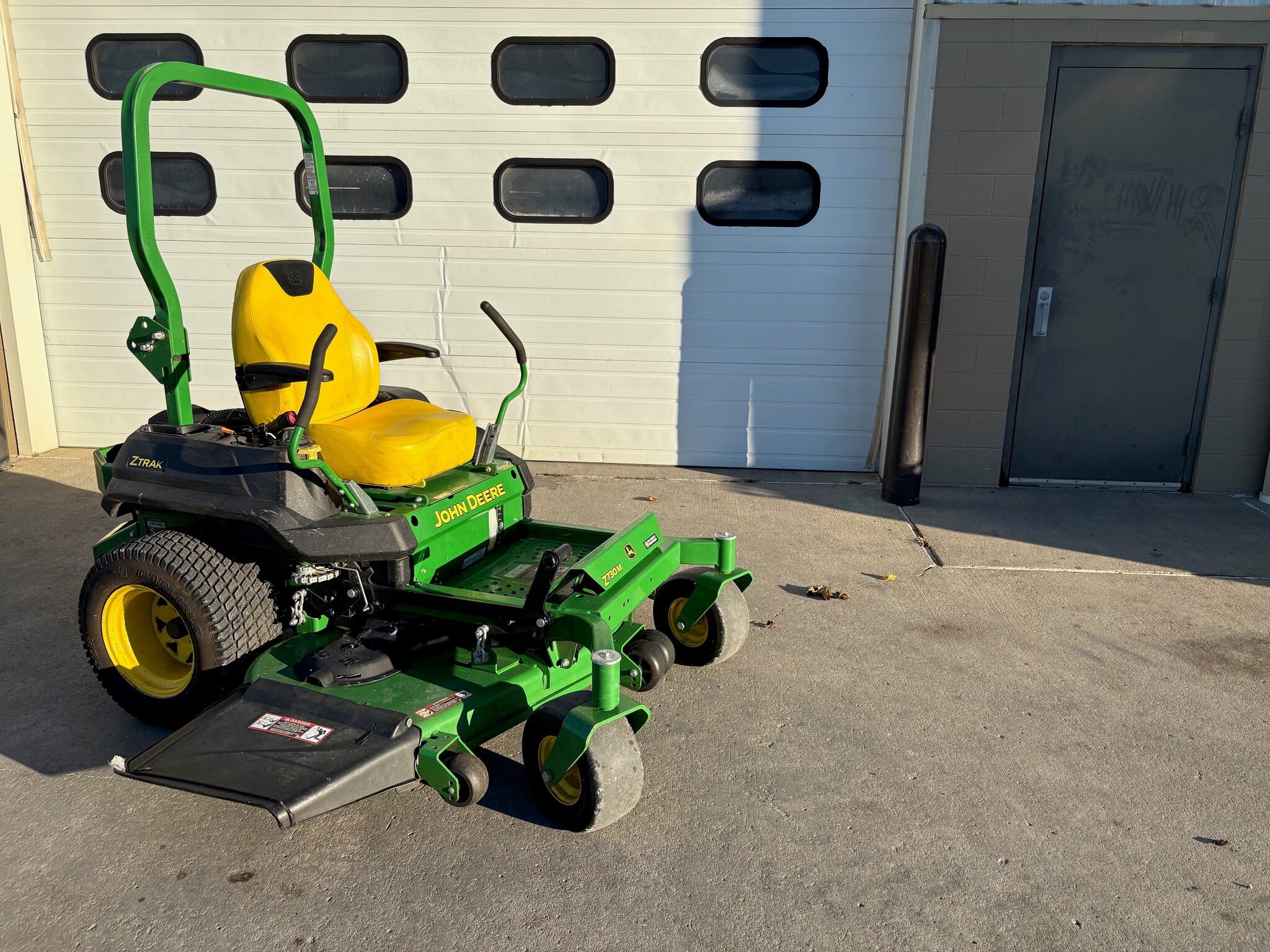 2022 John Deere Z730M Image 1