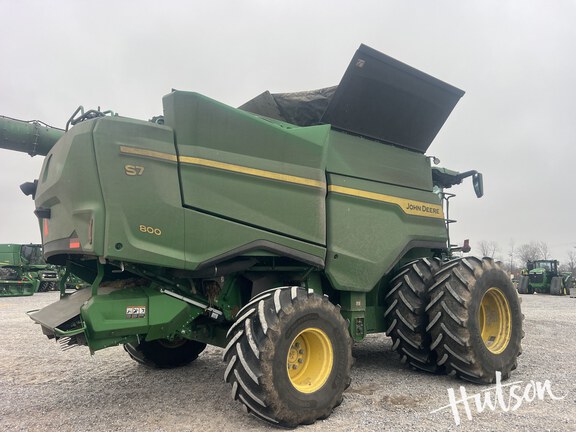 Photo of 2025 John Deere S7 800