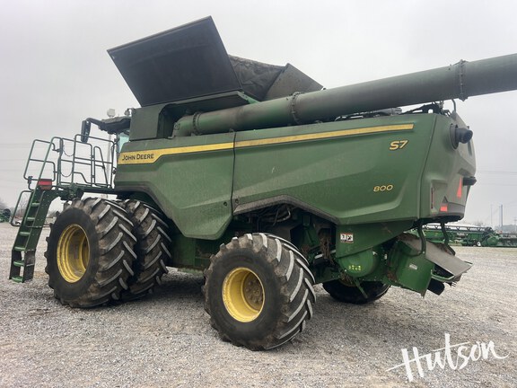 Photo of 2025 John Deere S7 800
