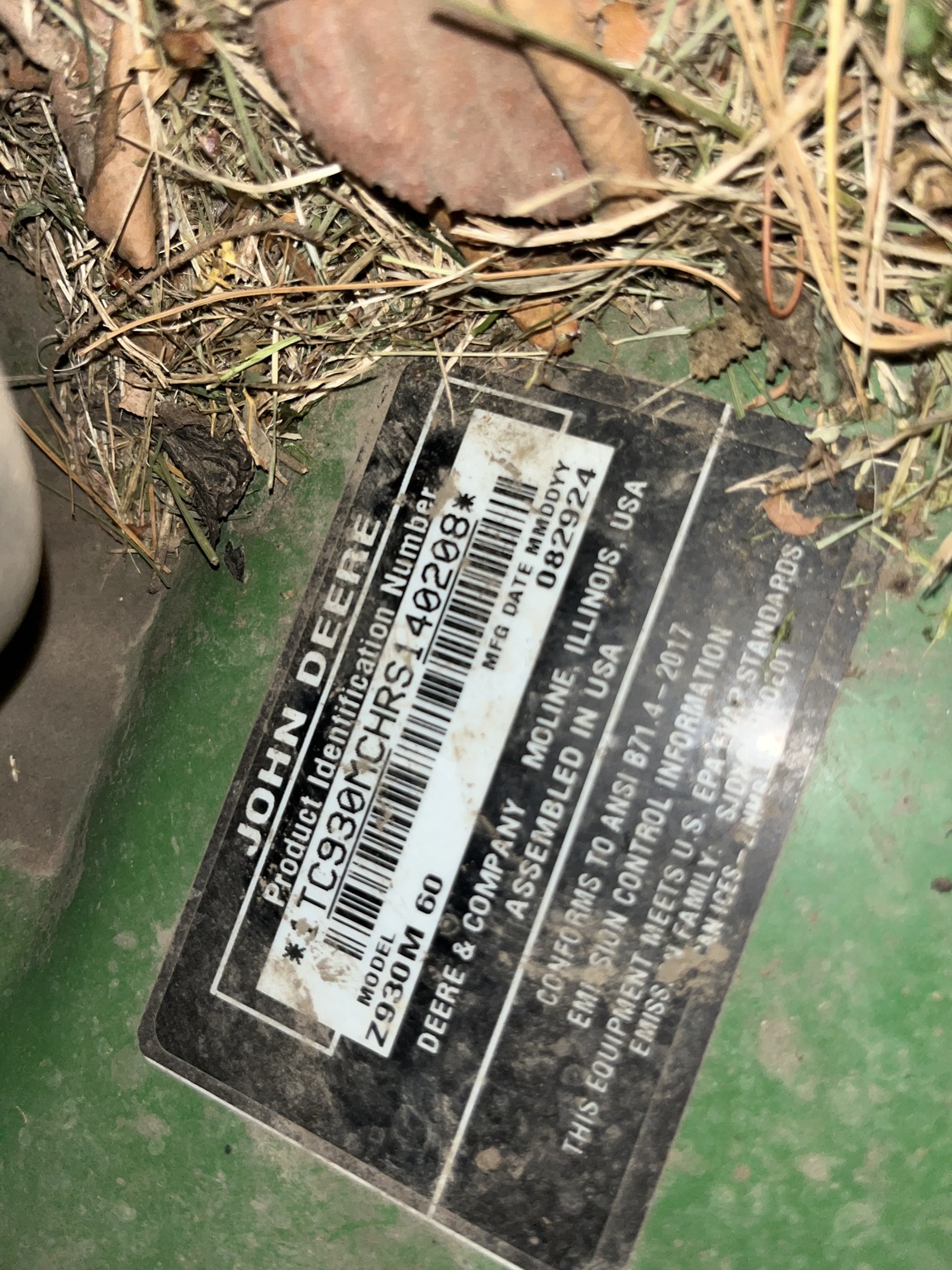 2024 John Deere Z930M Image 2