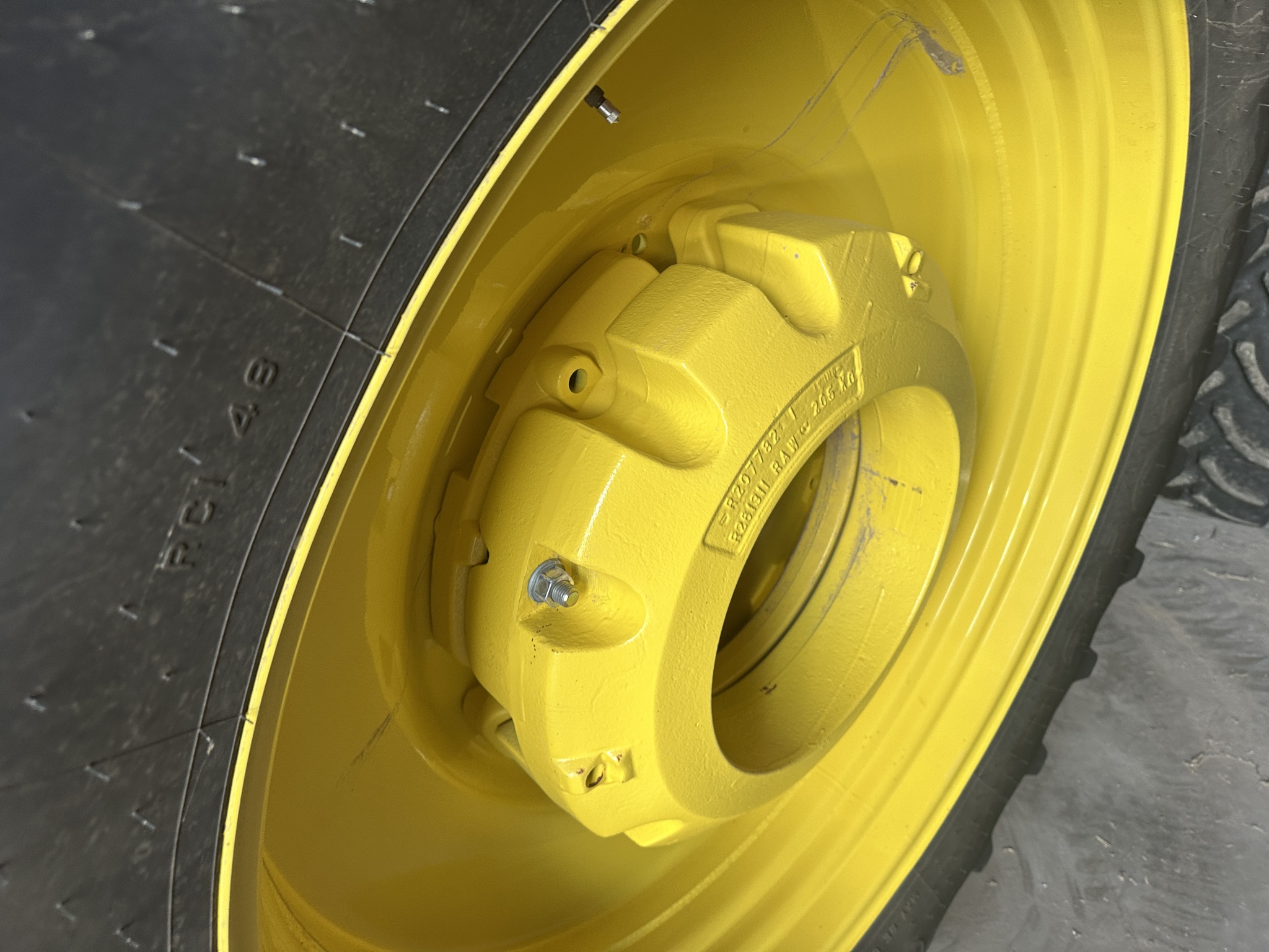 2022 John Deere 8R 340 Image 2