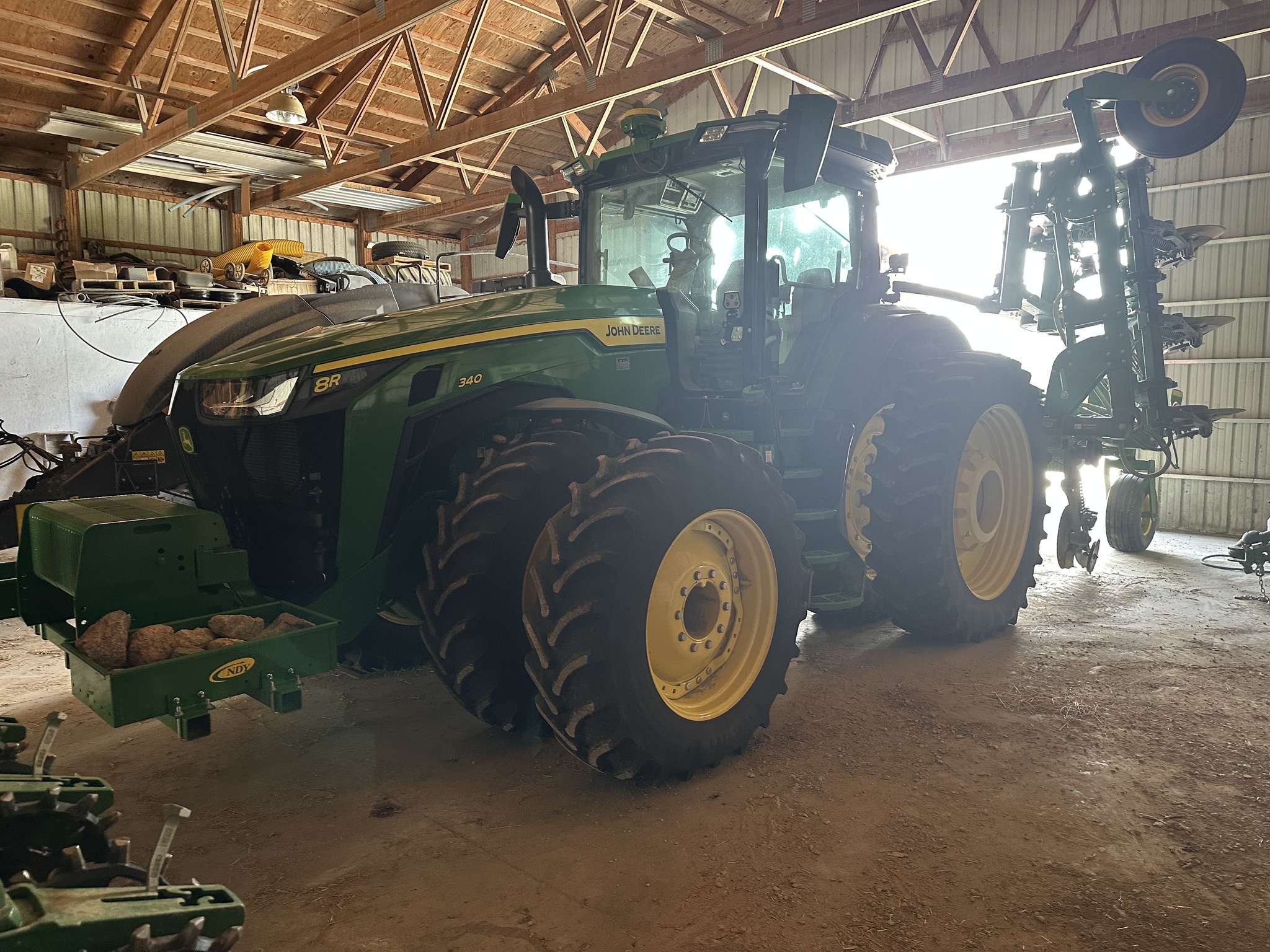 2022 John Deere 8R 340 Image 6