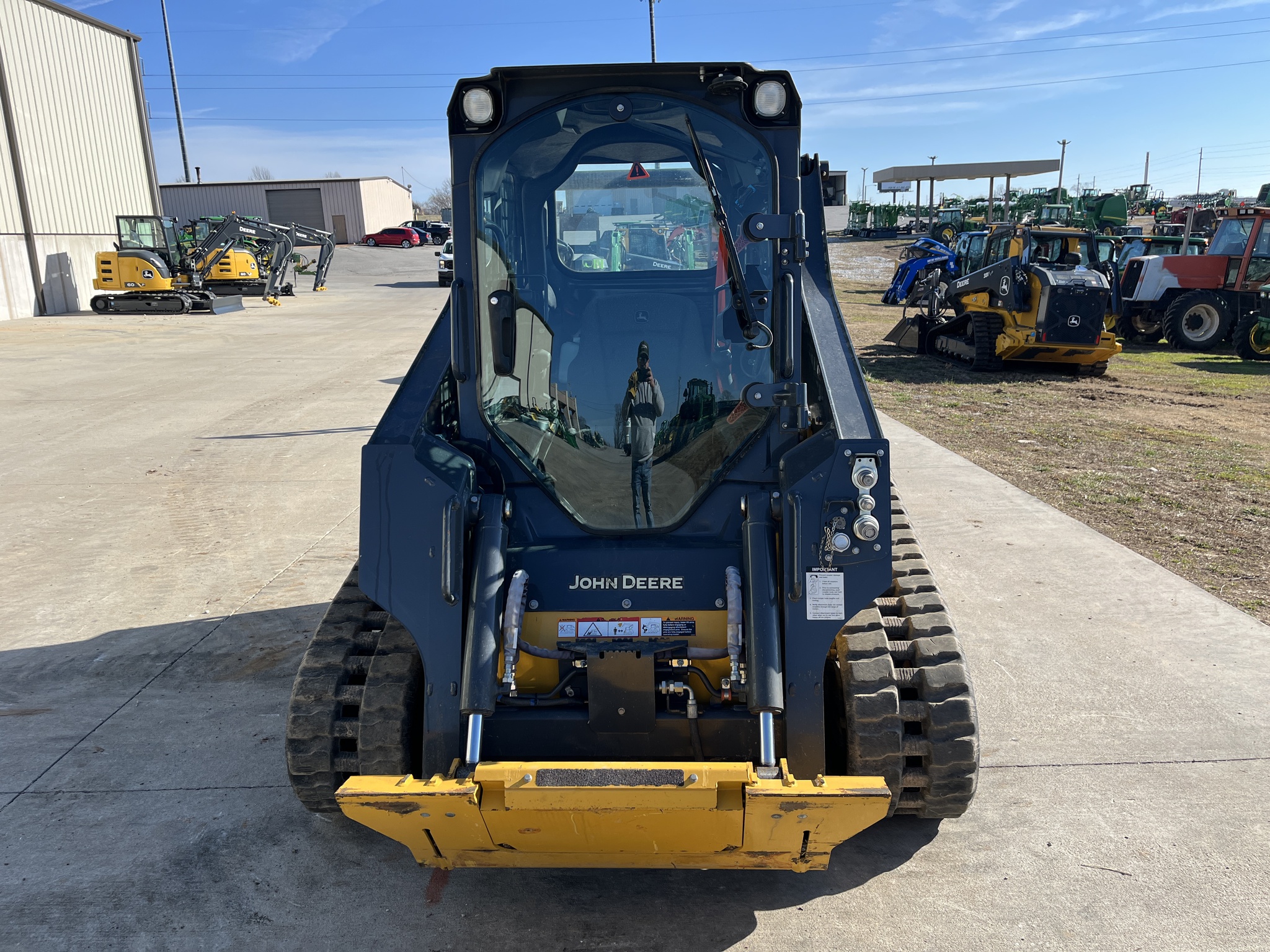  2024 John Deere 317G at Heritage Tractor in Rogersville, MO