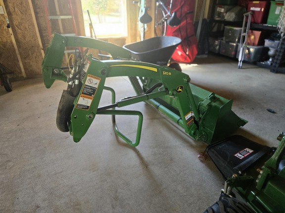 Photo of 2022 John Deere 1025R