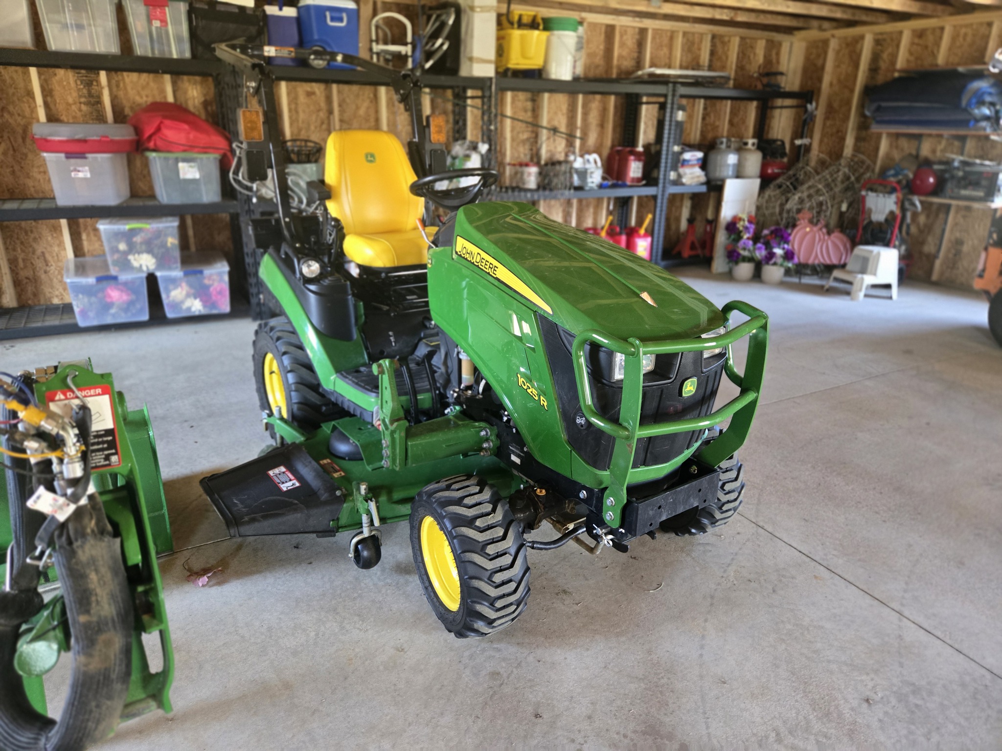 2022 John Deere 1025R