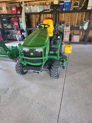 Photo of 2022 John Deere 1025R
