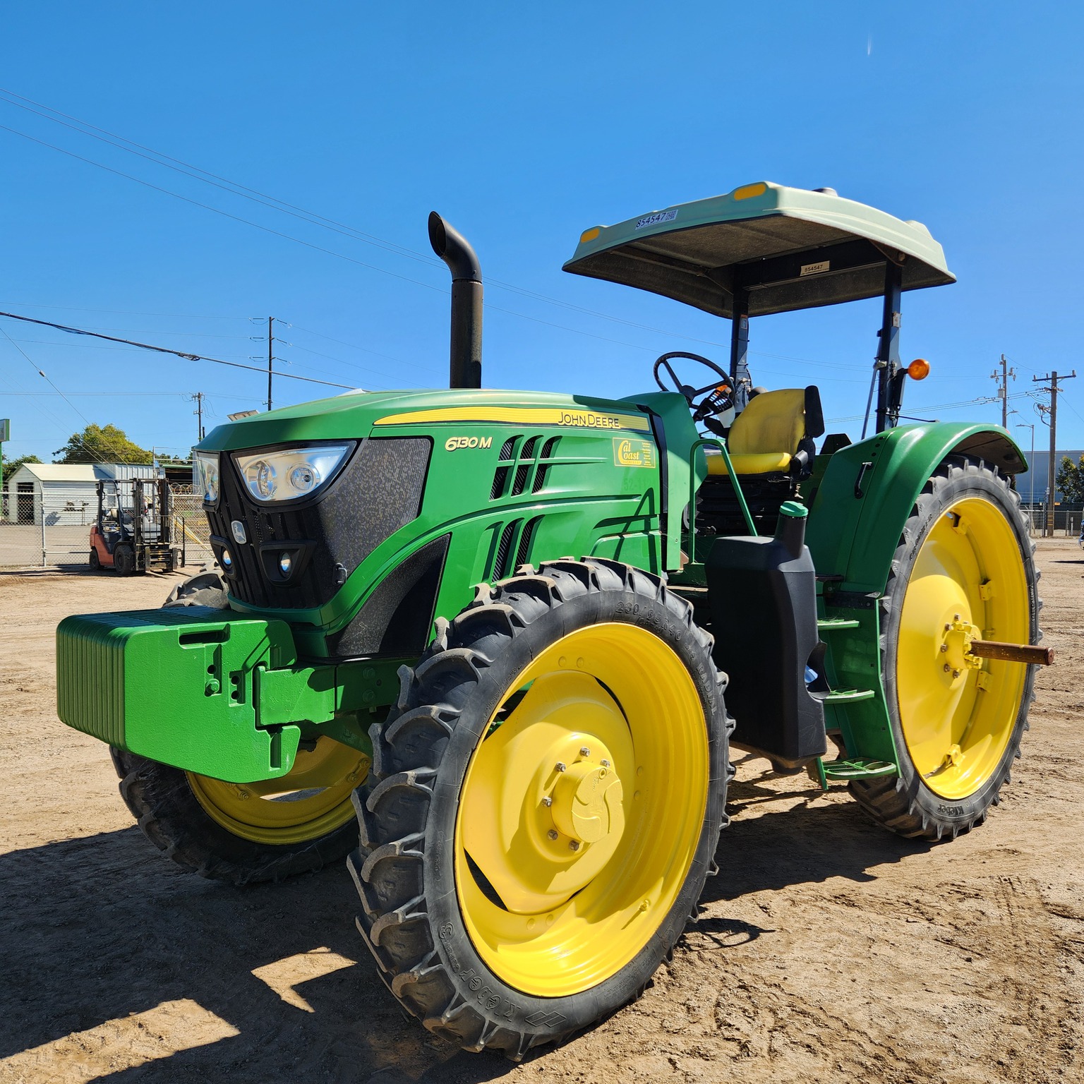 2016 John Deere 6130M Image 1