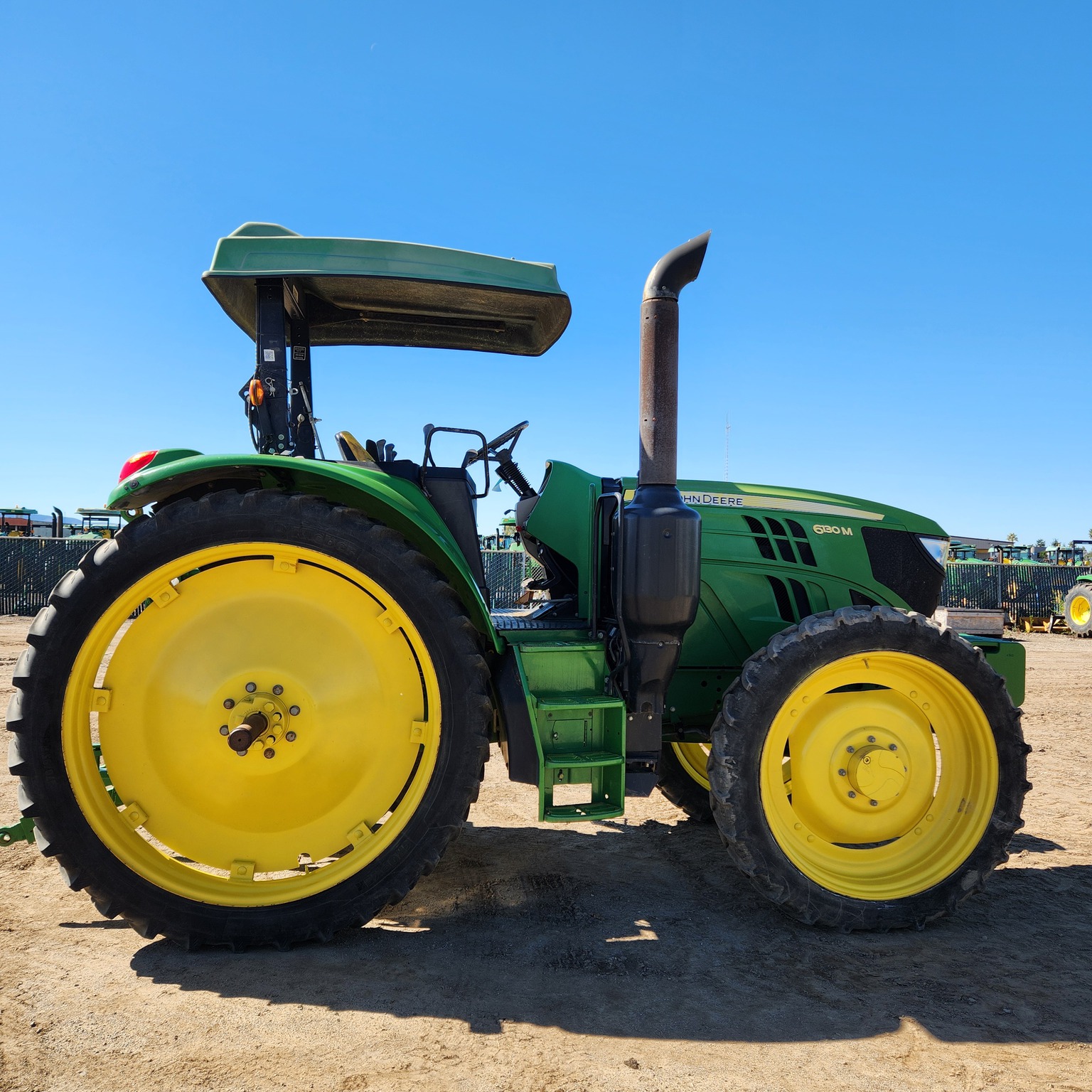 2016 John Deere 6130M Image 6