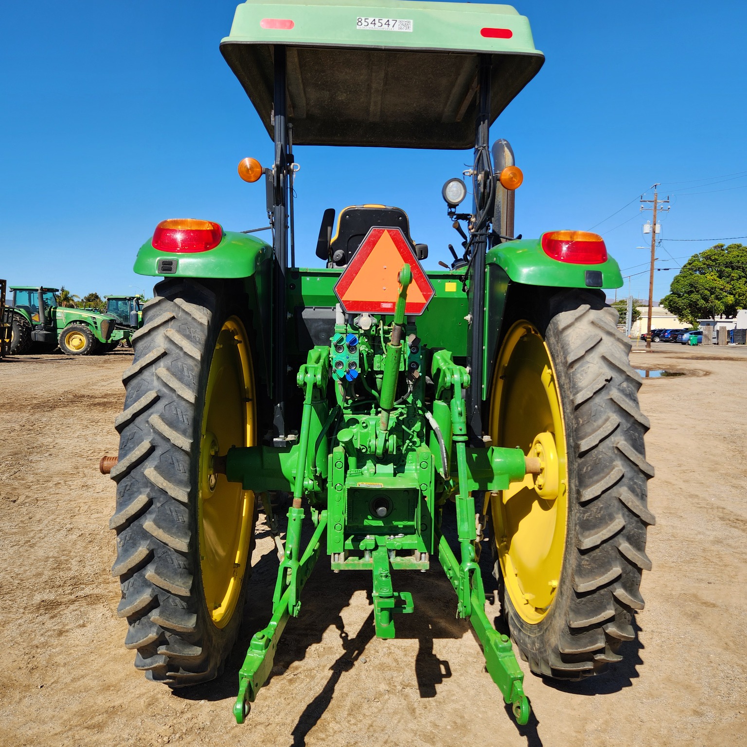 2016 John Deere 6130M Image 4