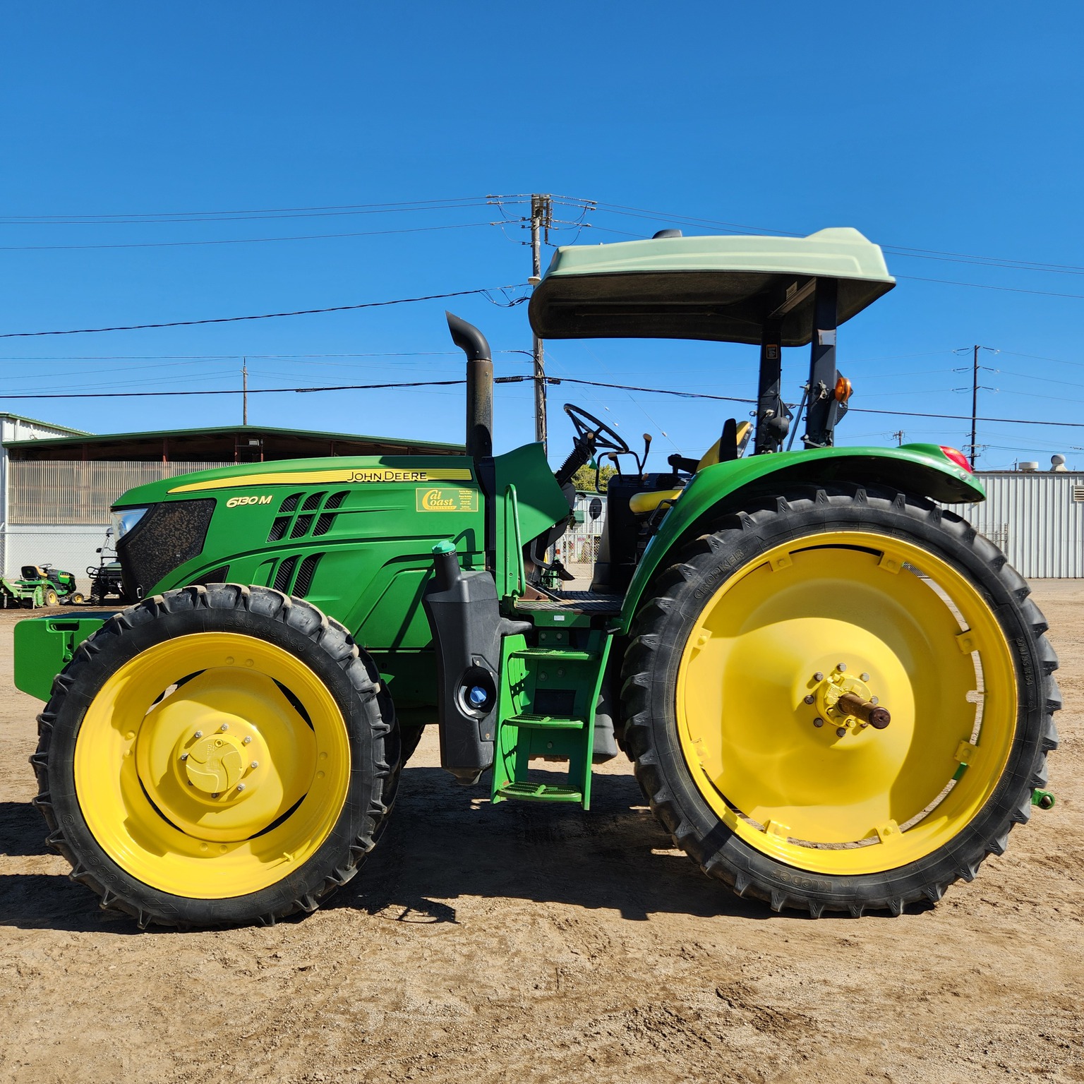 2016 John Deere 6130M Image 2
