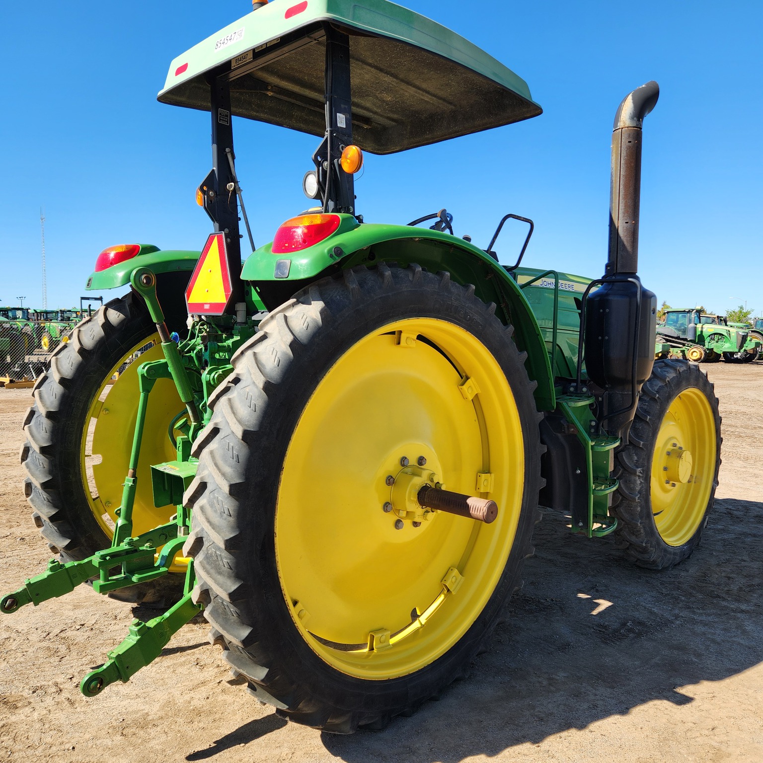 2016 John Deere 6130M Image 5