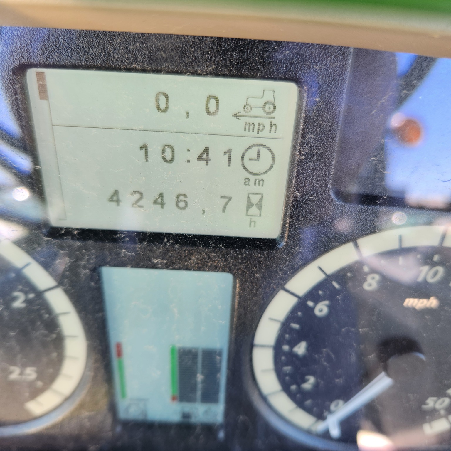 2016 John Deere 6130M Image 12