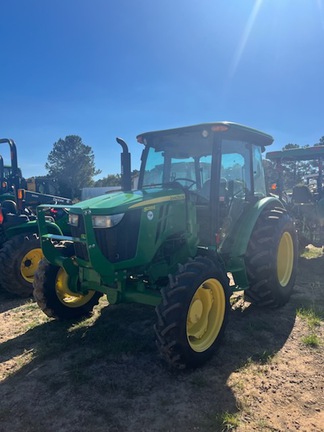 2015 John Deere 5055E Photo 2