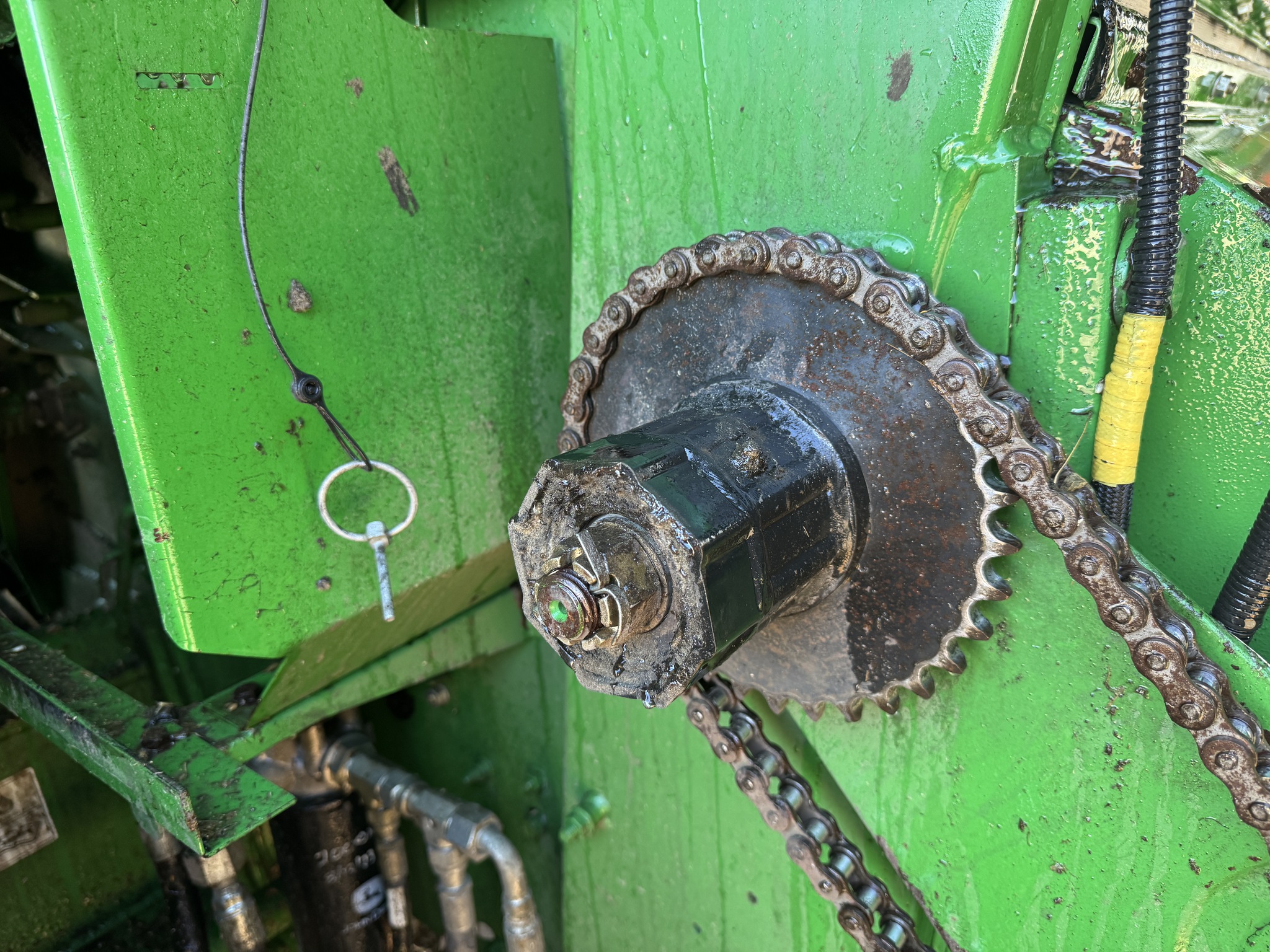 2013 John Deere S680 Image 4