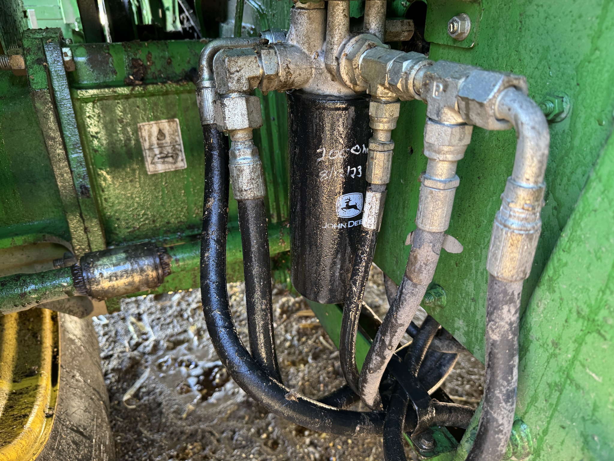 2013 John Deere S680 Image 6