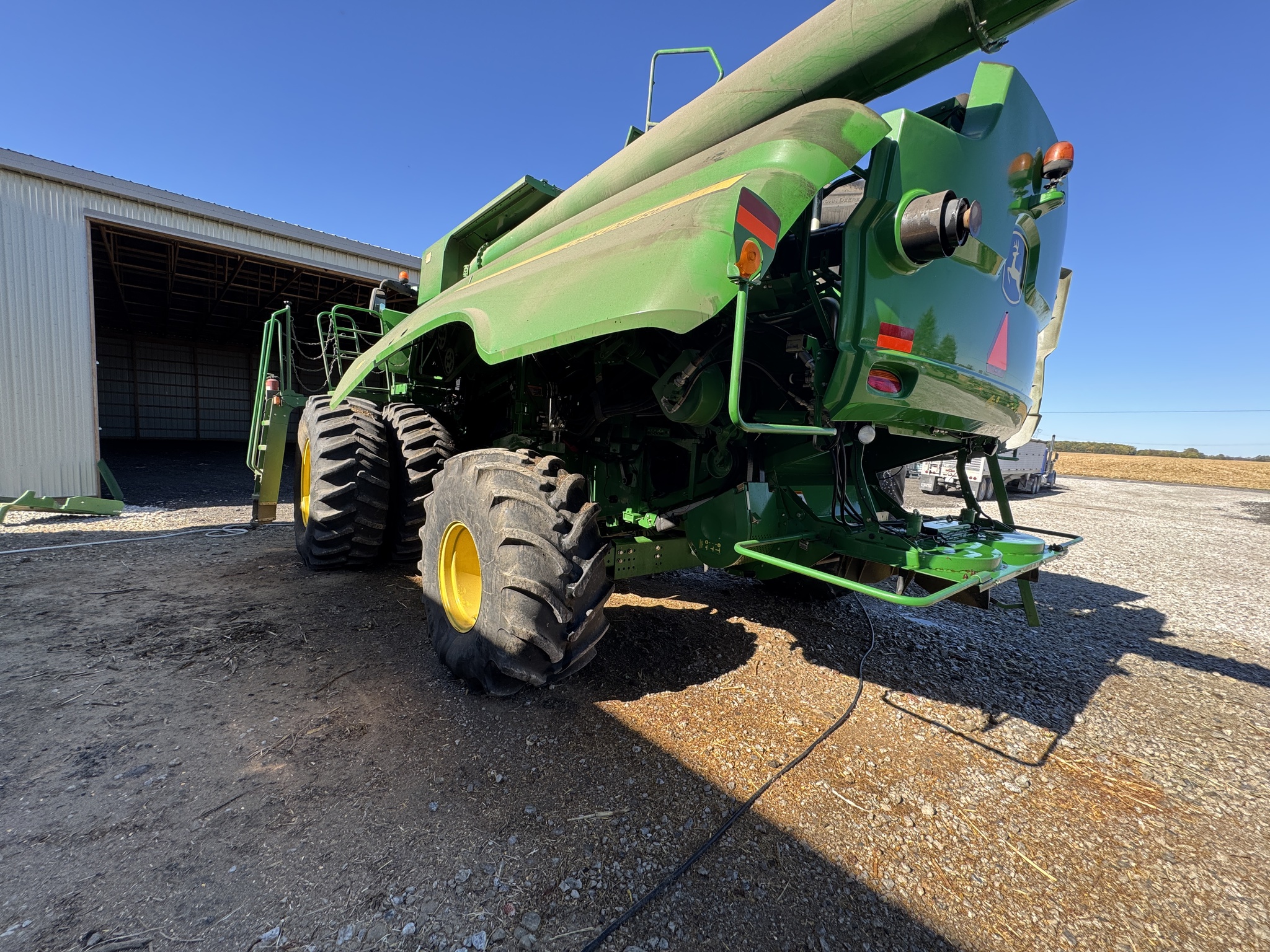 2013 John Deere S680 Image 15