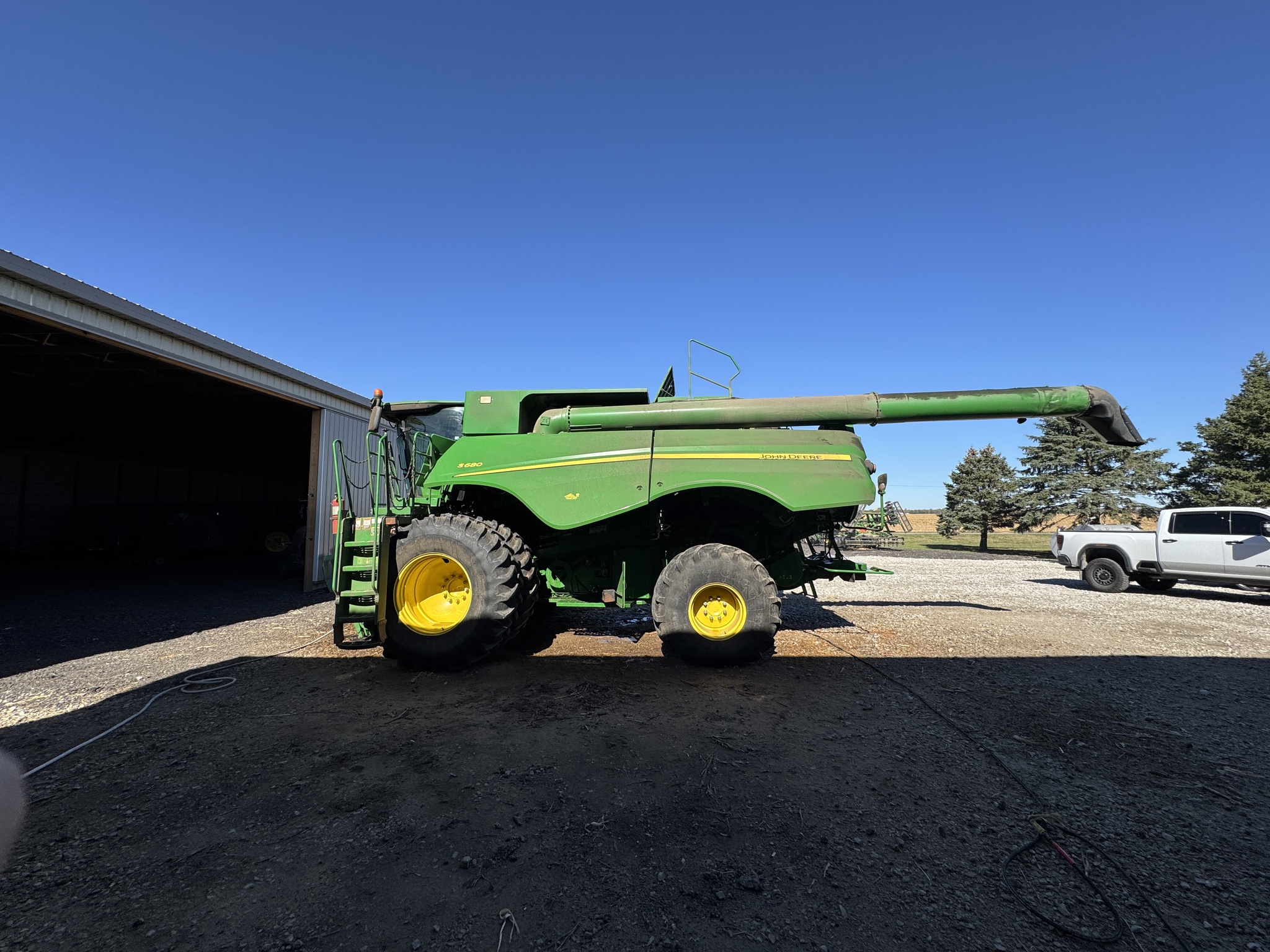 2013 John Deere S680 Image 1