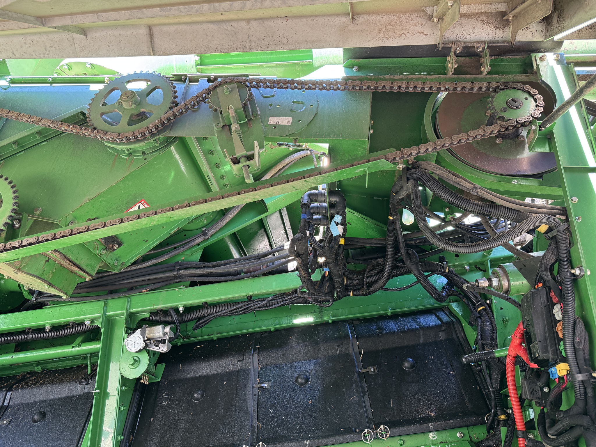 2013 John Deere S680 Image 17