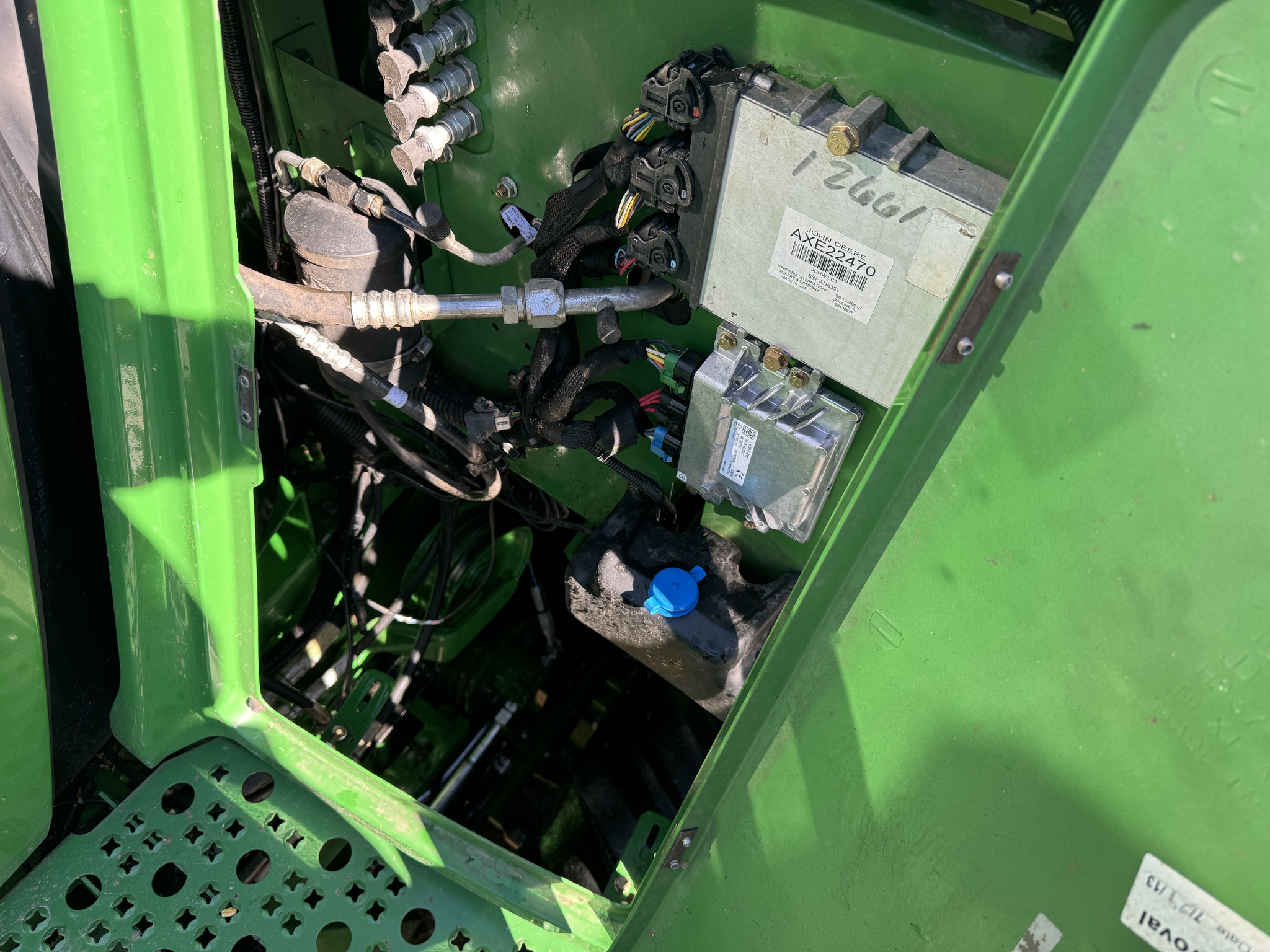 2013 John Deere S680 Image 22