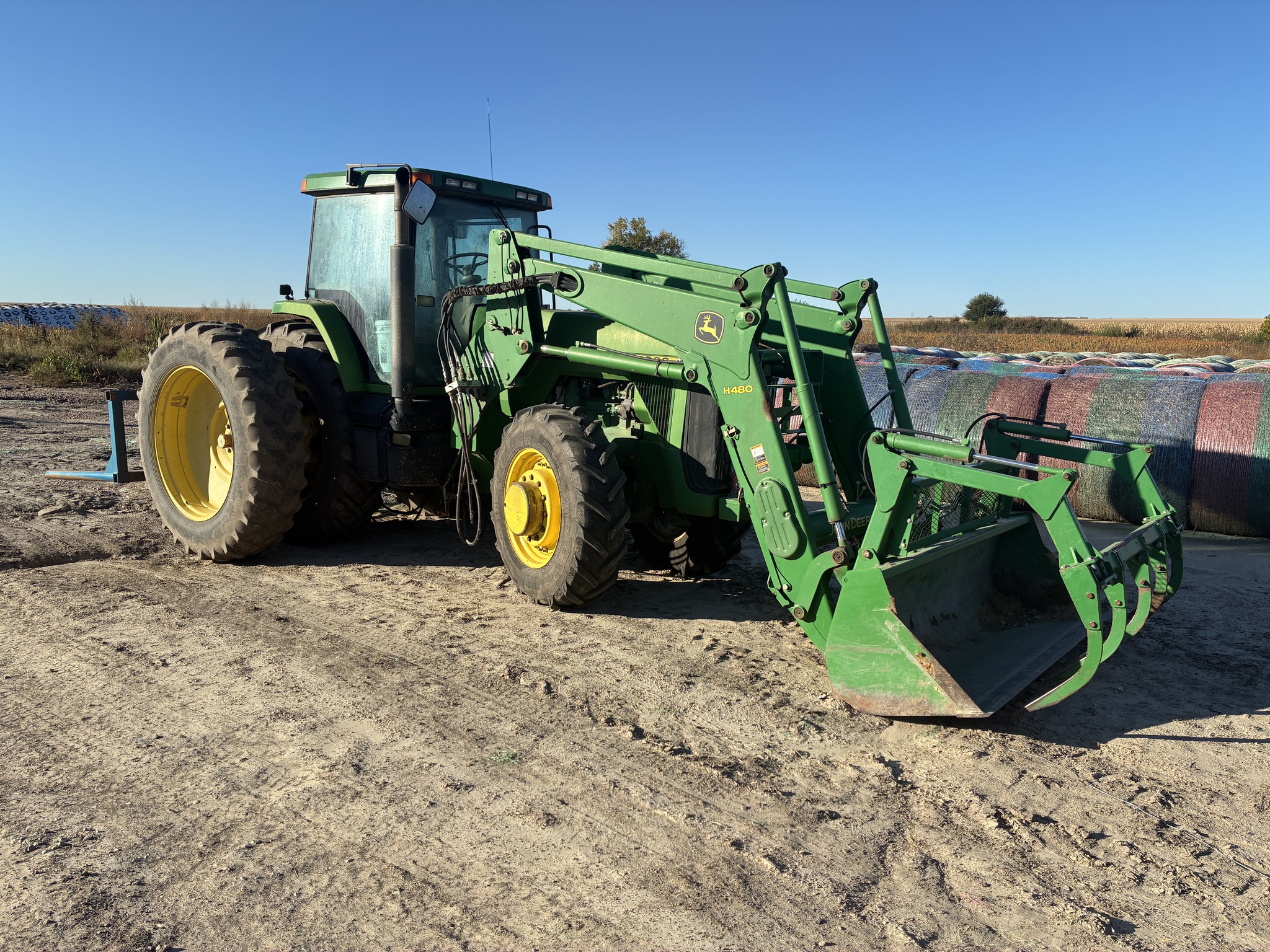 1996 John Deere 8200 Image 1
