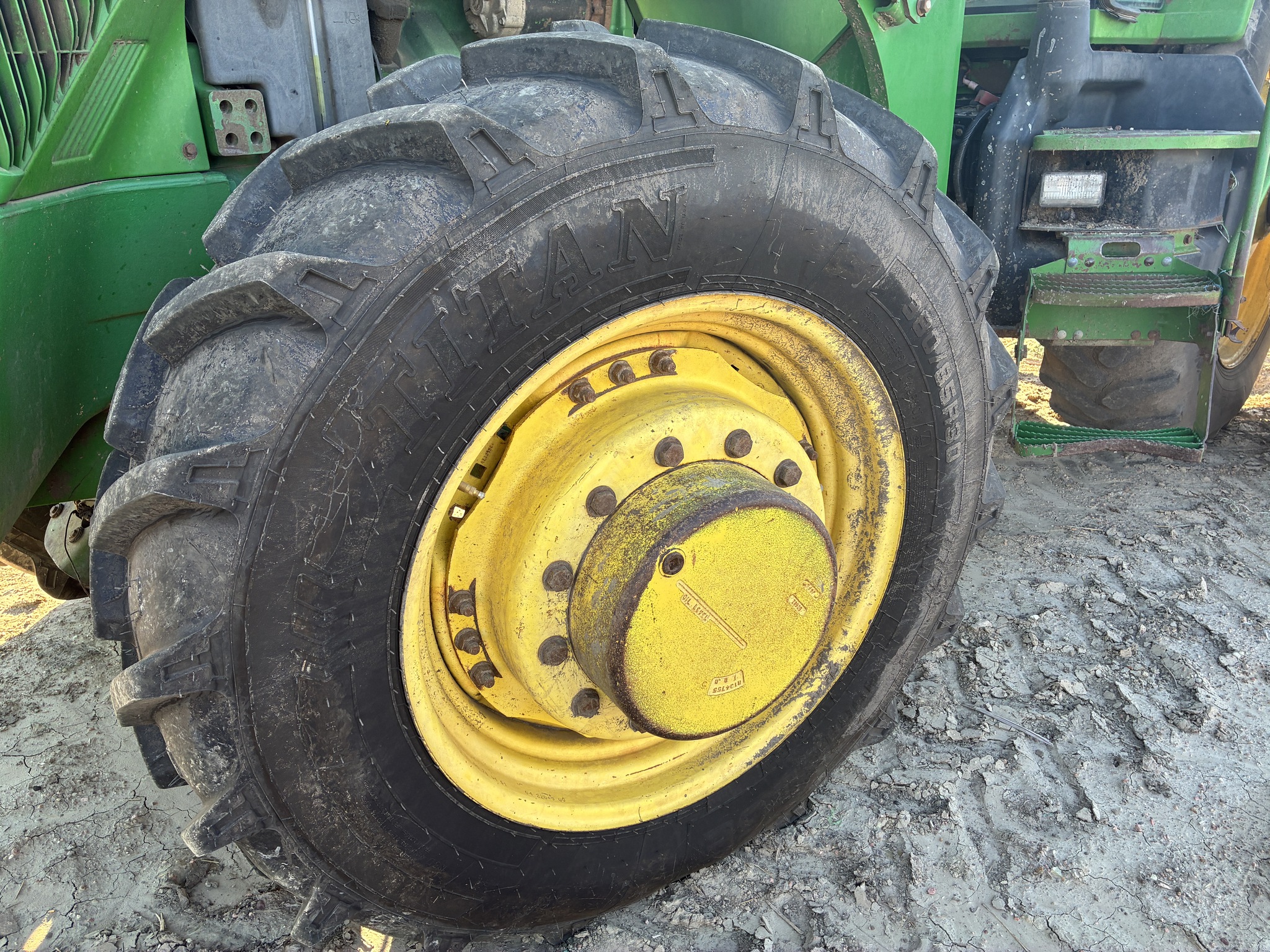 1996 John Deere 8200 Image 11