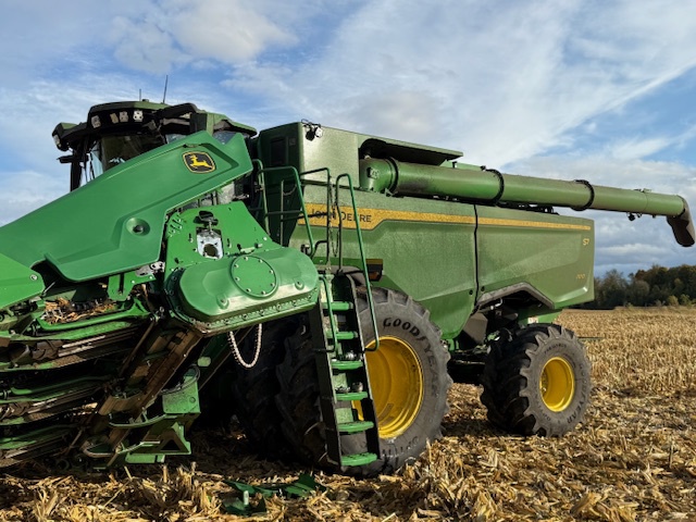 2025 John Deere S7 800 Image 11