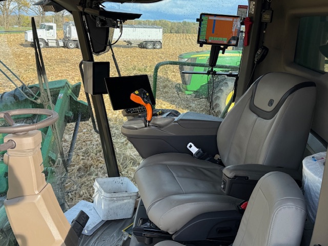 2025 John Deere S7 800 Image 12