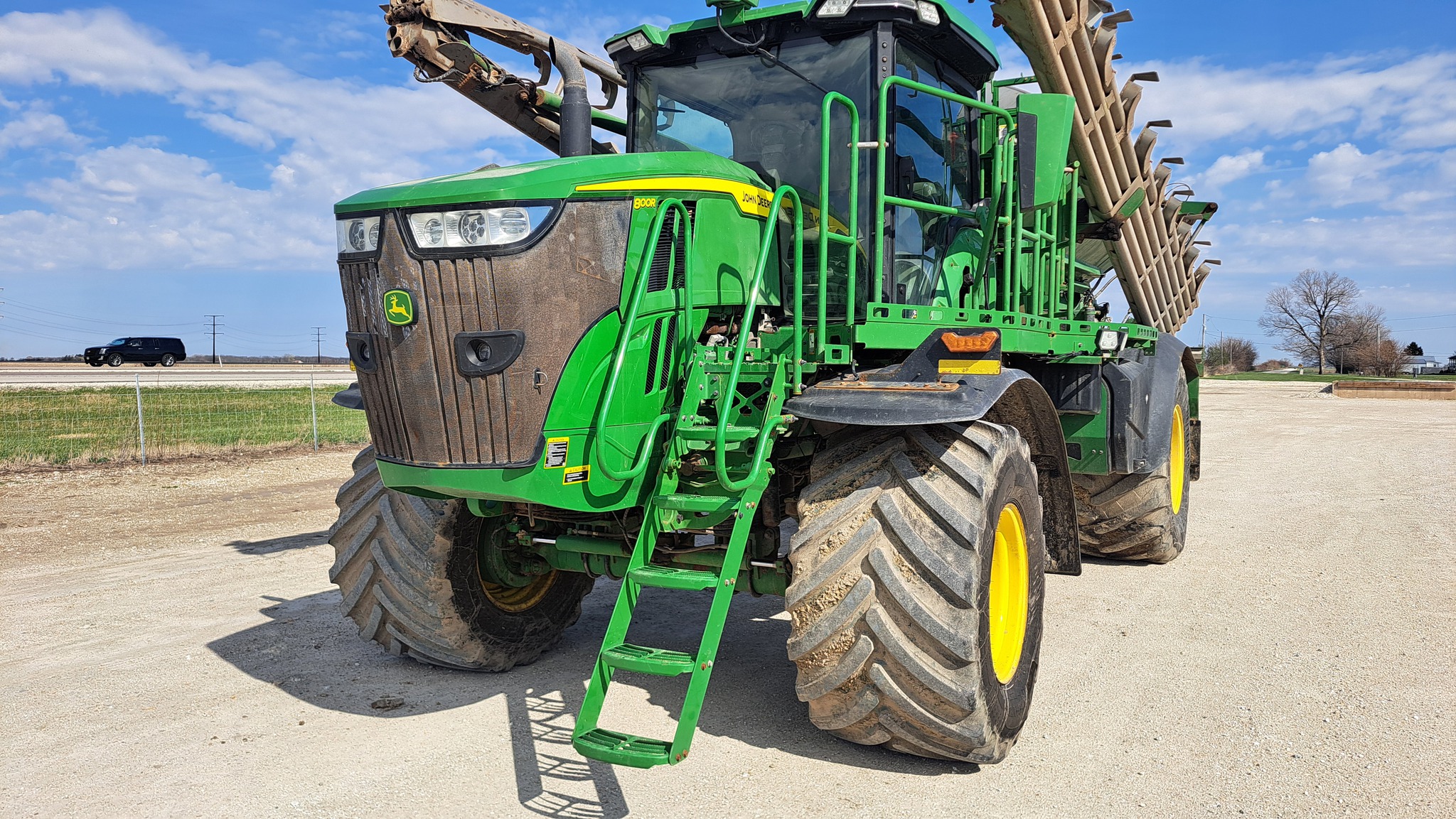  2022 John Deere 800R at Heritage Tractor in Galesburg, IL