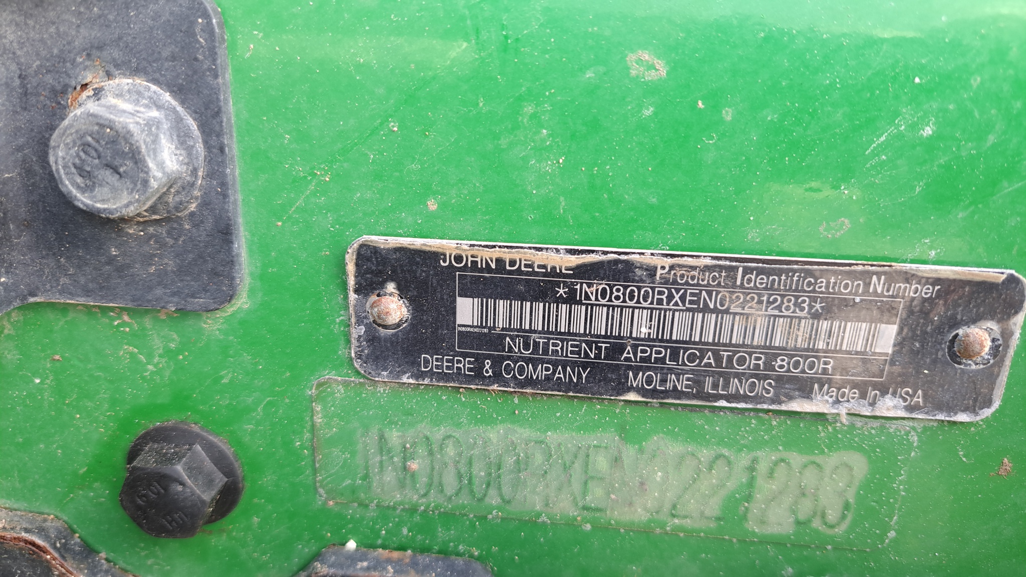  2022 John Deere 800R at Heritage Tractor in Galesburg, IL