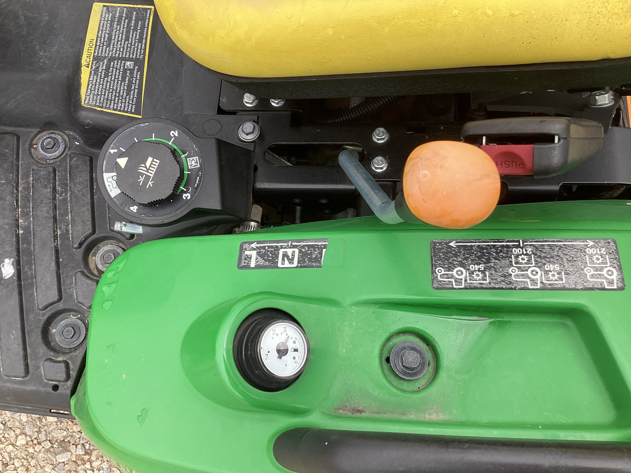 2021 John Deere 1023E Image 8