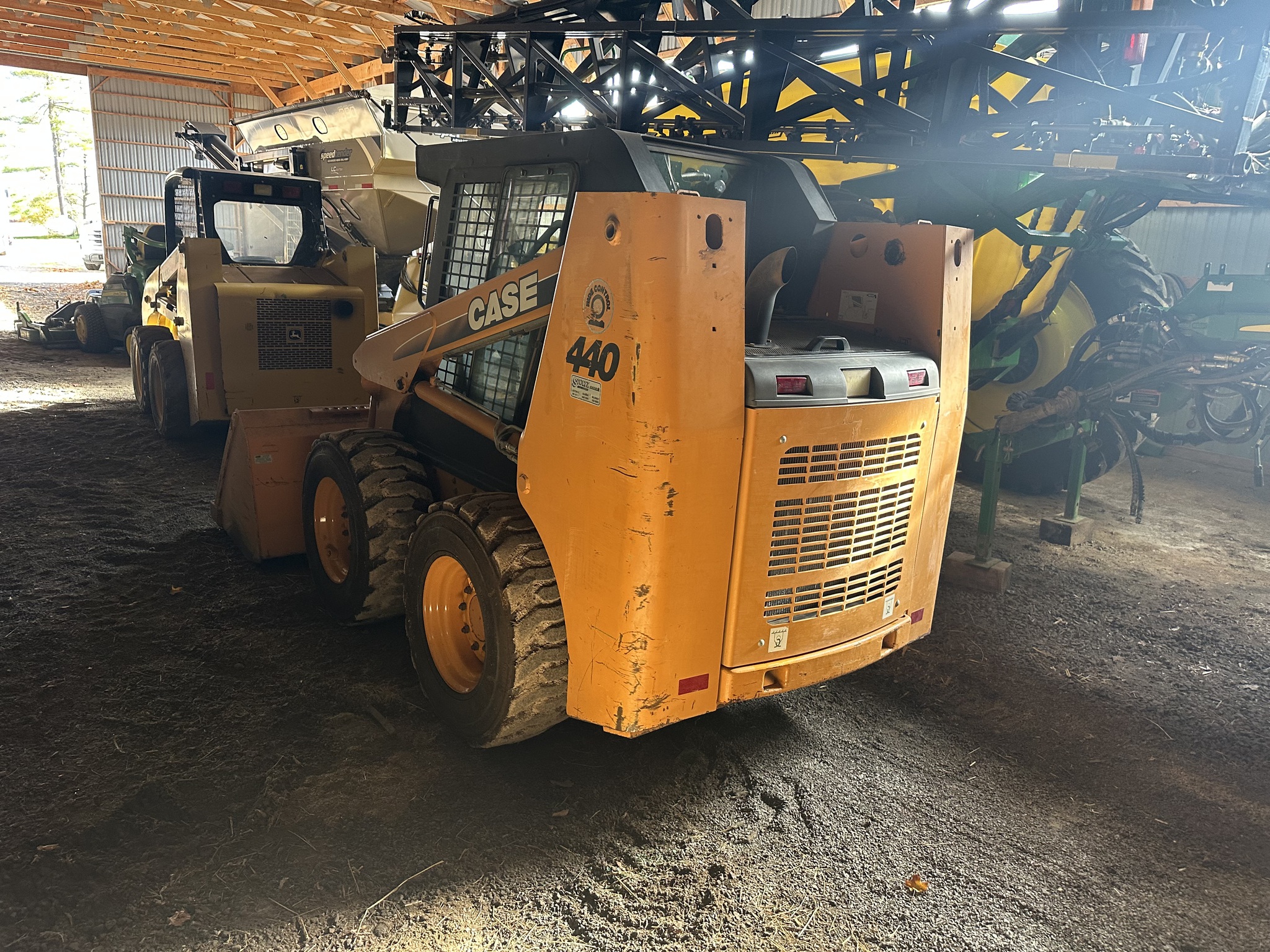 2007 Case 440 Image 3