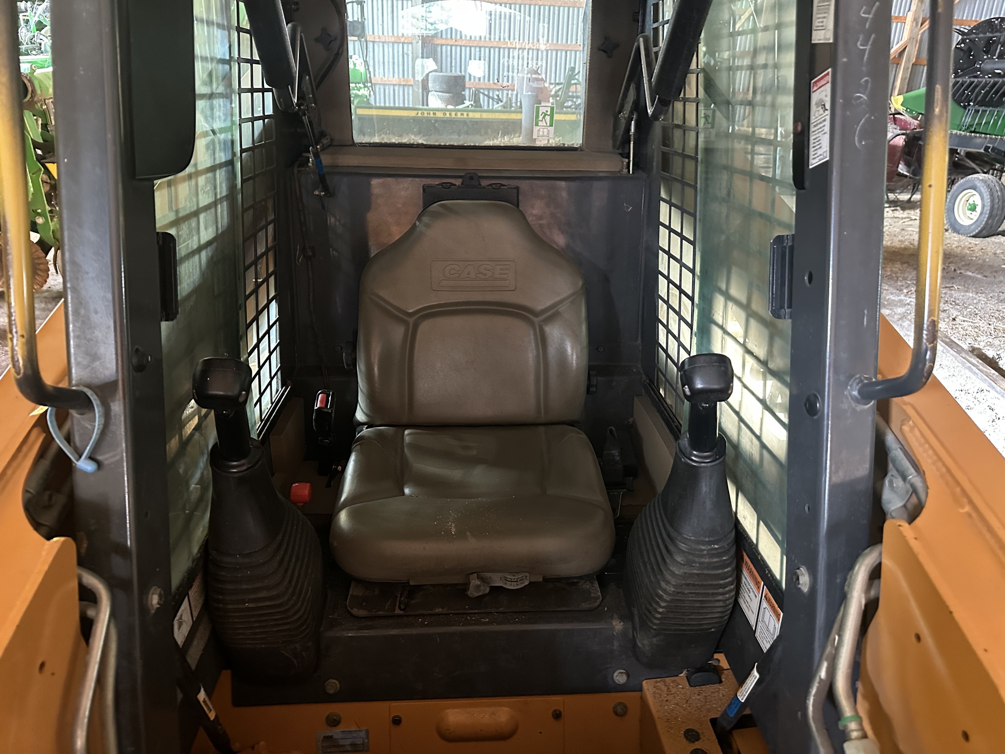 2007 Case 440 Image 6