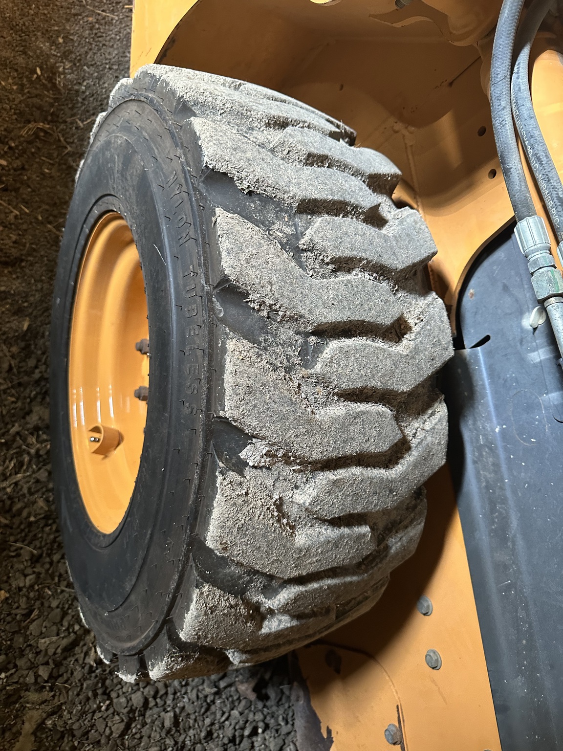 2007 Case 440 Image 9