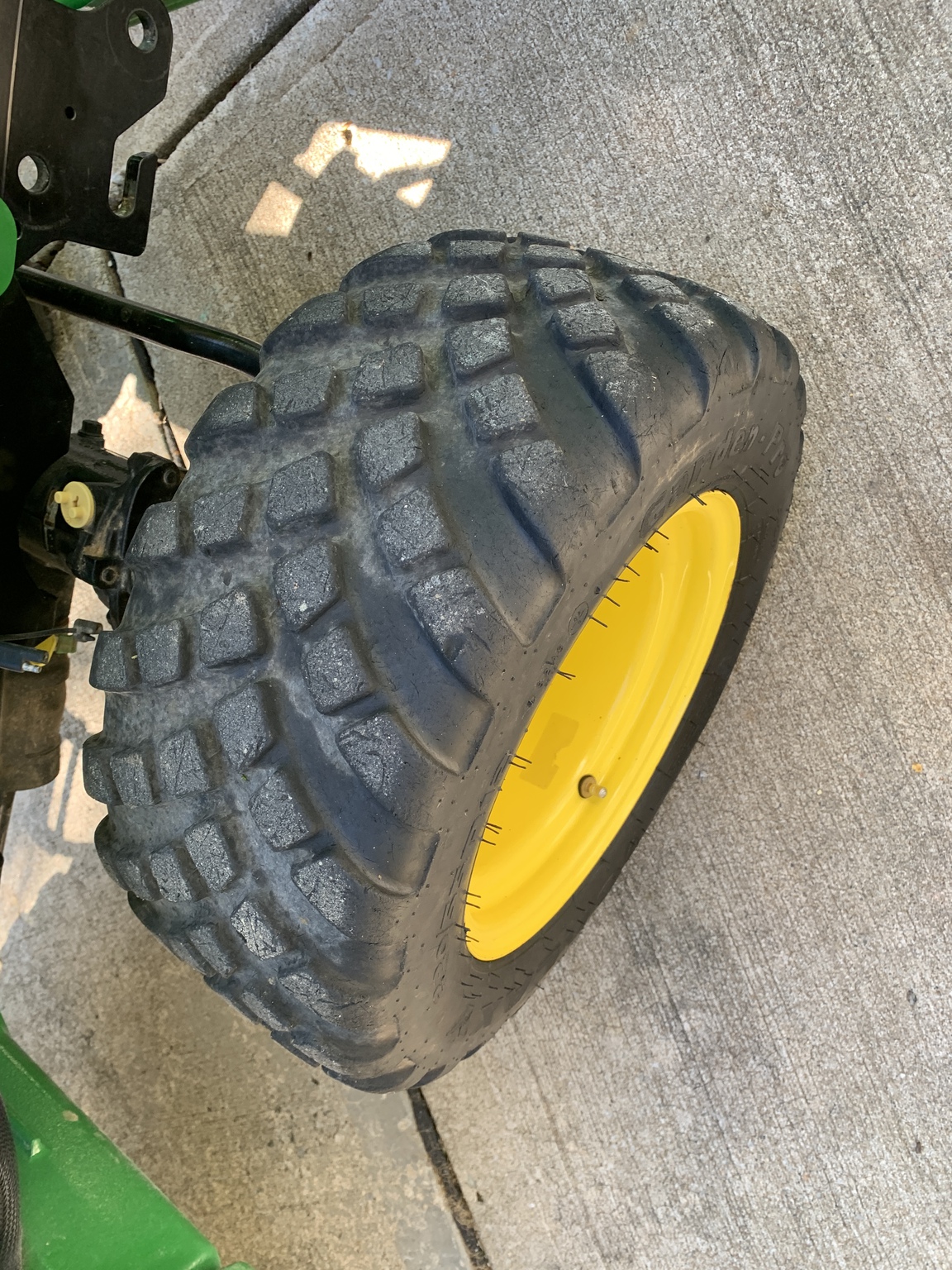  2019 John Deere 2025R at Heritage Tractor in Smithville, MO