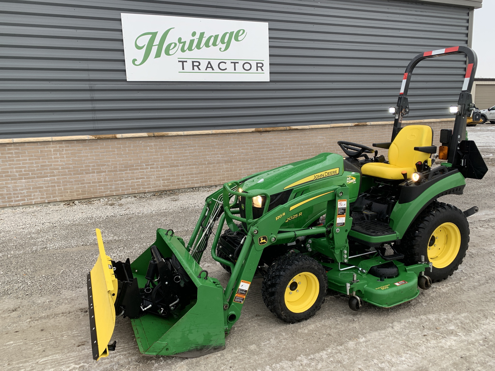  2019 John Deere 2025R at Heritage Tractor in Smithville, MO