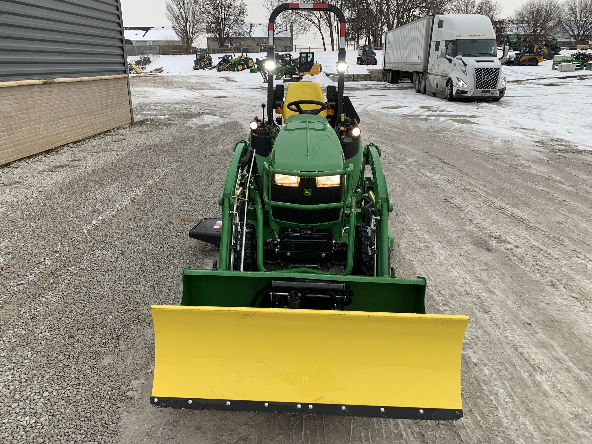  2019 John Deere 2025R at Heritage Tractor in Smithville, MO