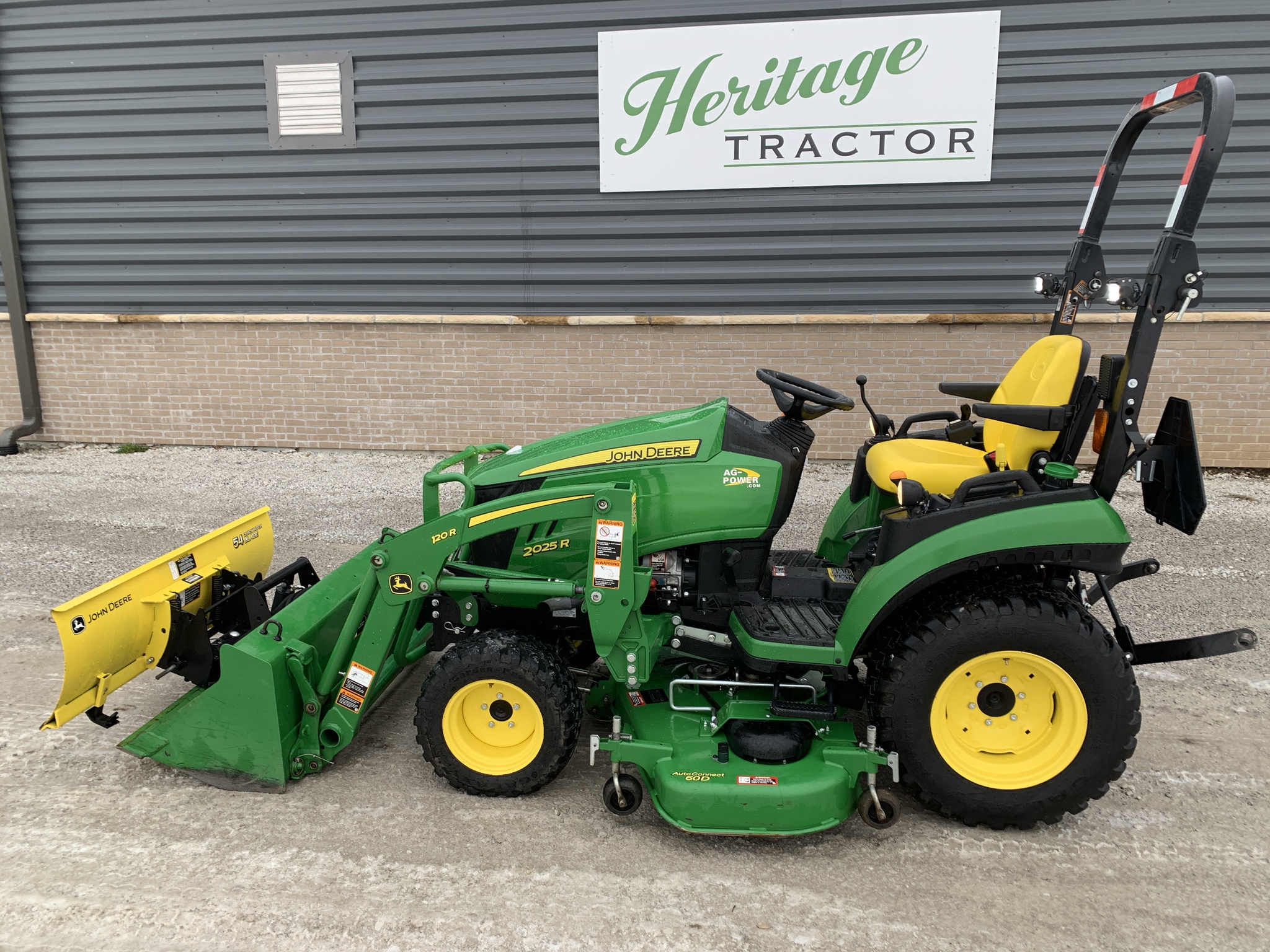  2019 John Deere 2025R at Heritage Tractor in Smithville, MO