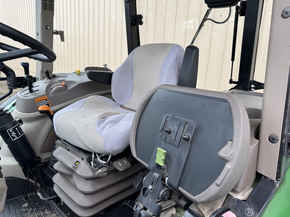 2015 John Deere 6140D - Photo14