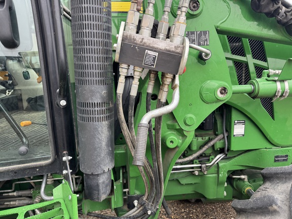 2015 John Deere 6140D - Photo23