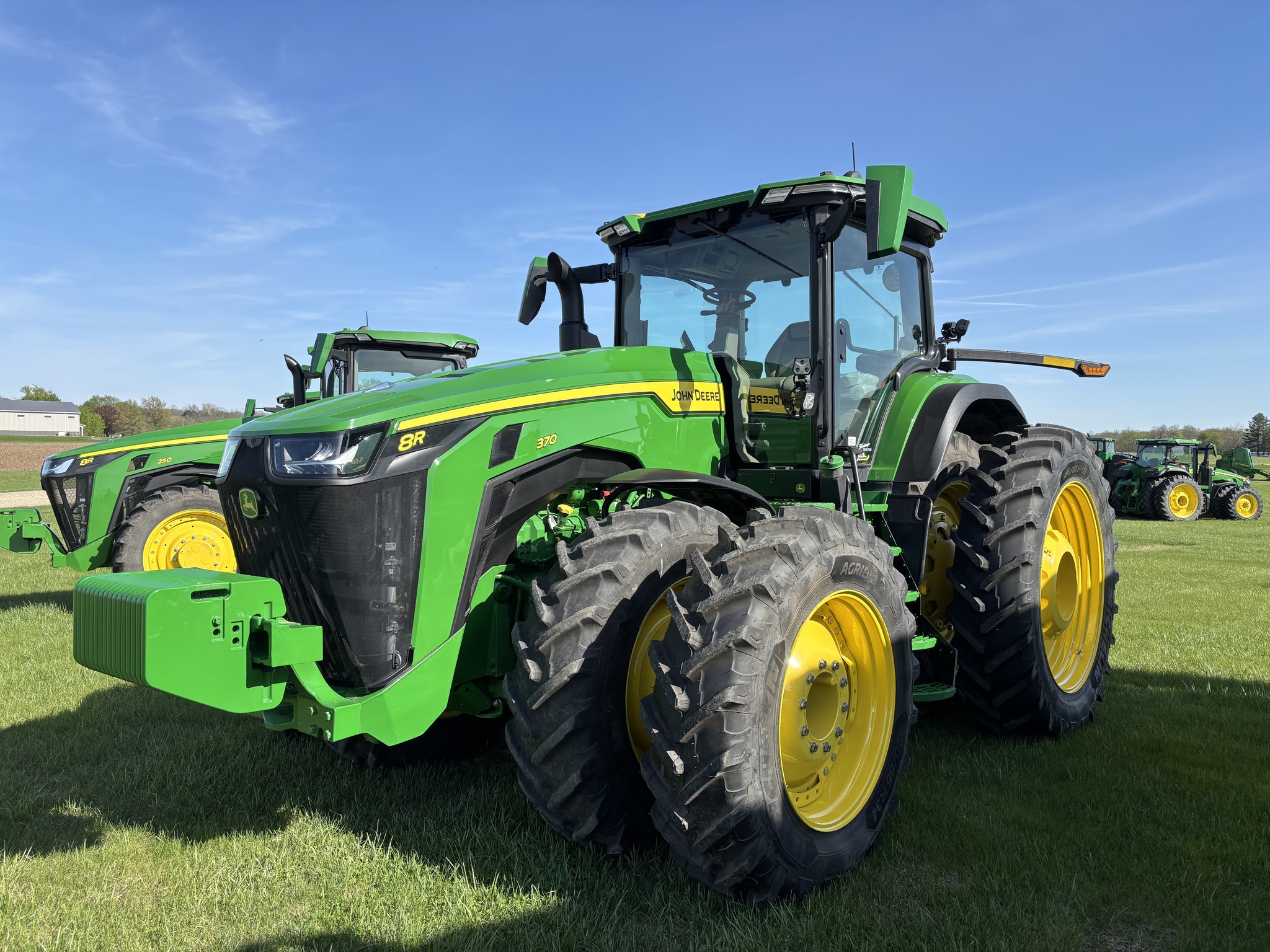  2025 John Deere 8R 370 at Heritage Tractor in Lacon, IL