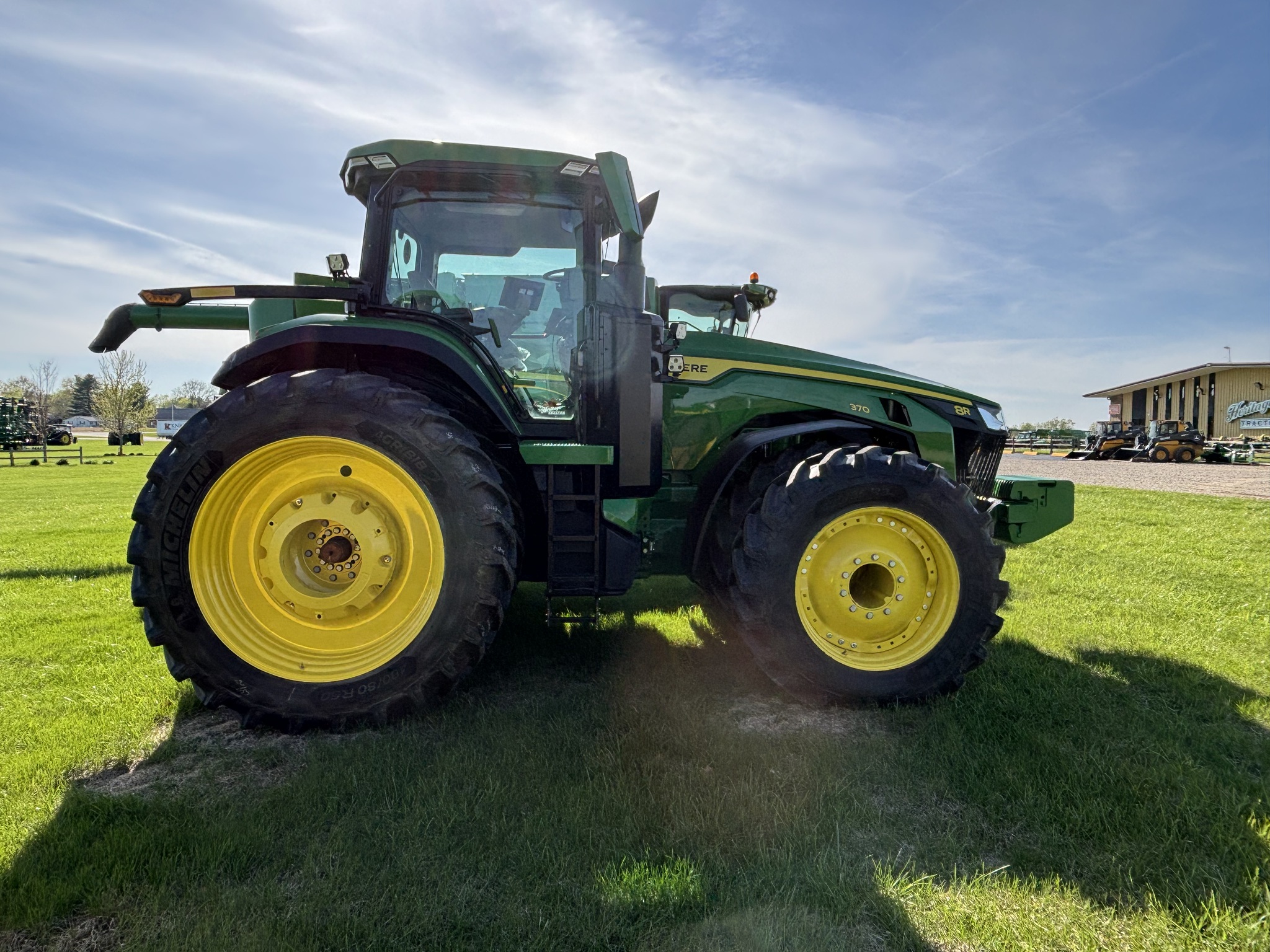  2025 John Deere 8R 370 at Heritage Tractor in Lacon, IL