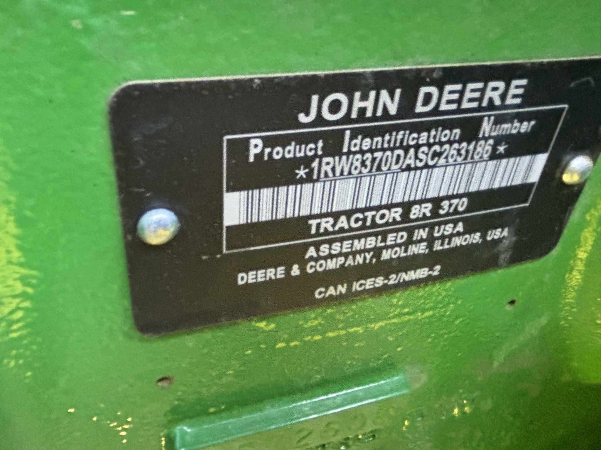  2025 John Deere 8R 370 at Heritage Tractor in Lacon, IL