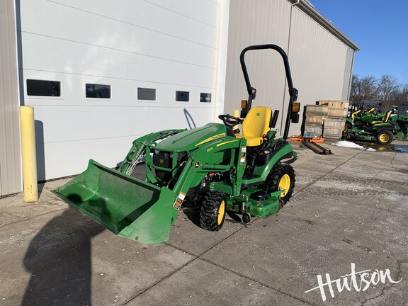 Photo of 2022 John Deere 1025R