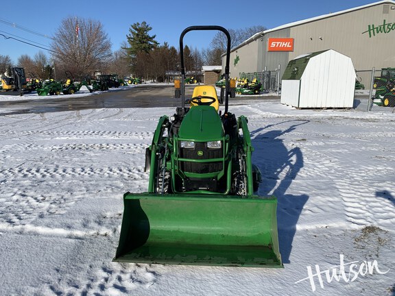 Photo of 2022 John Deere 1025R