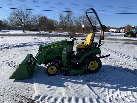 Photo of 2022 John Deere 1025R