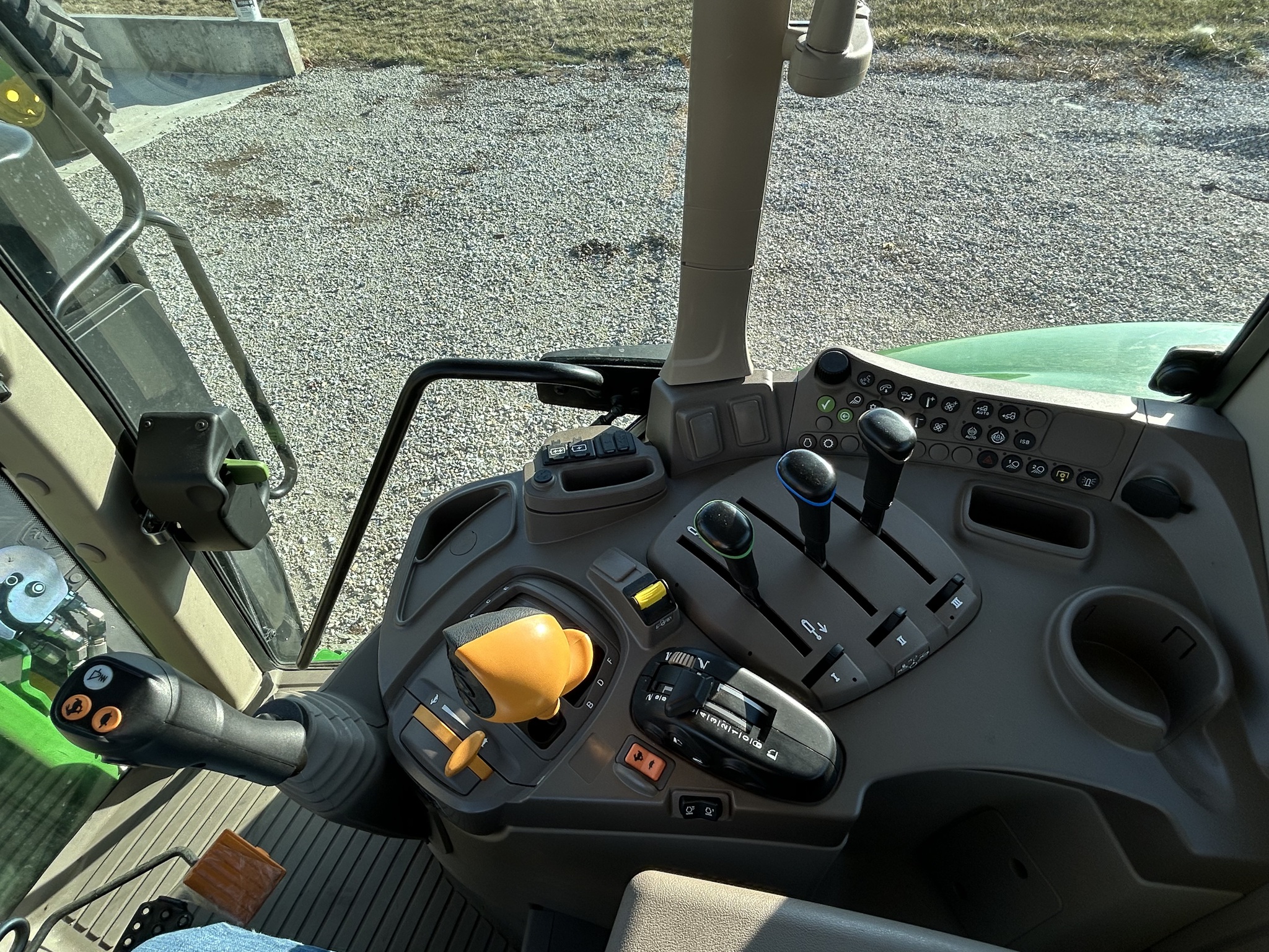  2025 John Deere 6M 125 at Heritage Tractor in Macomb, IL