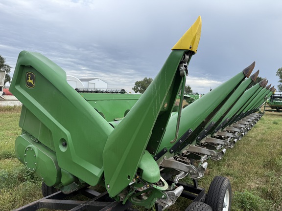  John Deere C12R