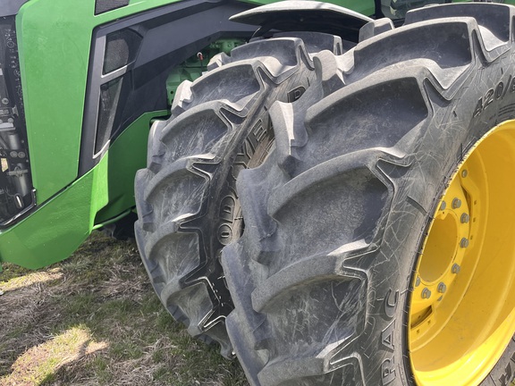 2025 John Deere 8R 410 - Photo11