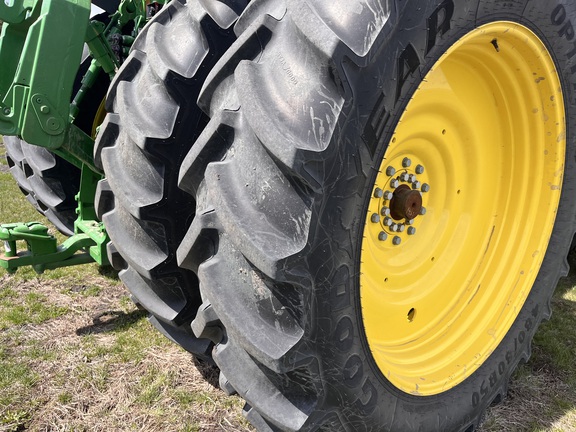 2025 John Deere 8R 410 - Photo17