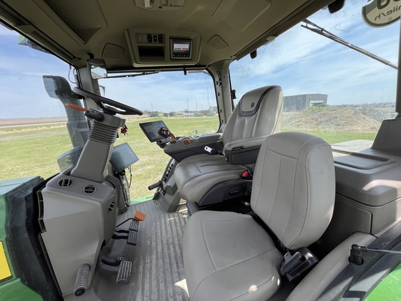 2025 John Deere 8R 410 - Photo33